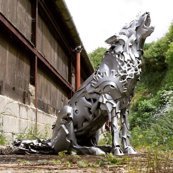 Британский художник превращает металлолом в потрясающие скульптуры животных (23 фото)