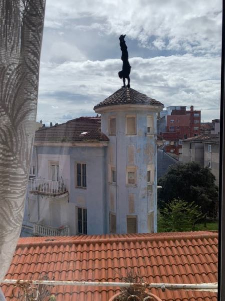 Испанский уличный художник Pejac запустил арт-проект, призвав всех желающих превратить свои окна в художественные холсты (14 фото)