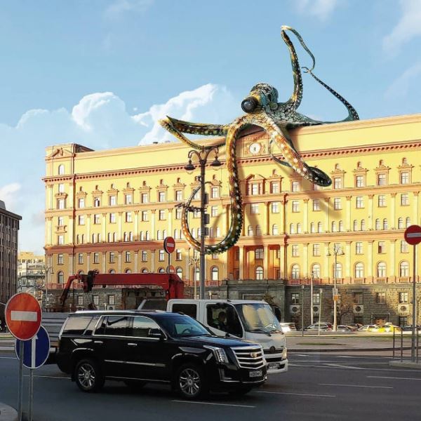 Гигантские животные бродят по улицам Санкт-Петербурга в фотоманипуляциях Вадима Соловьёва (16 фото)